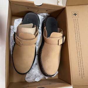Dr. Martens carlson clogs size 9